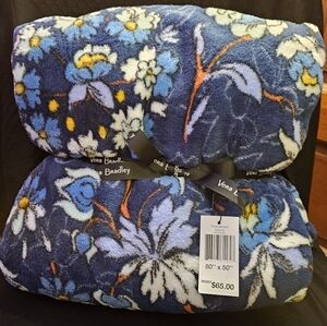 Vera Bradley throw blanket, nwt